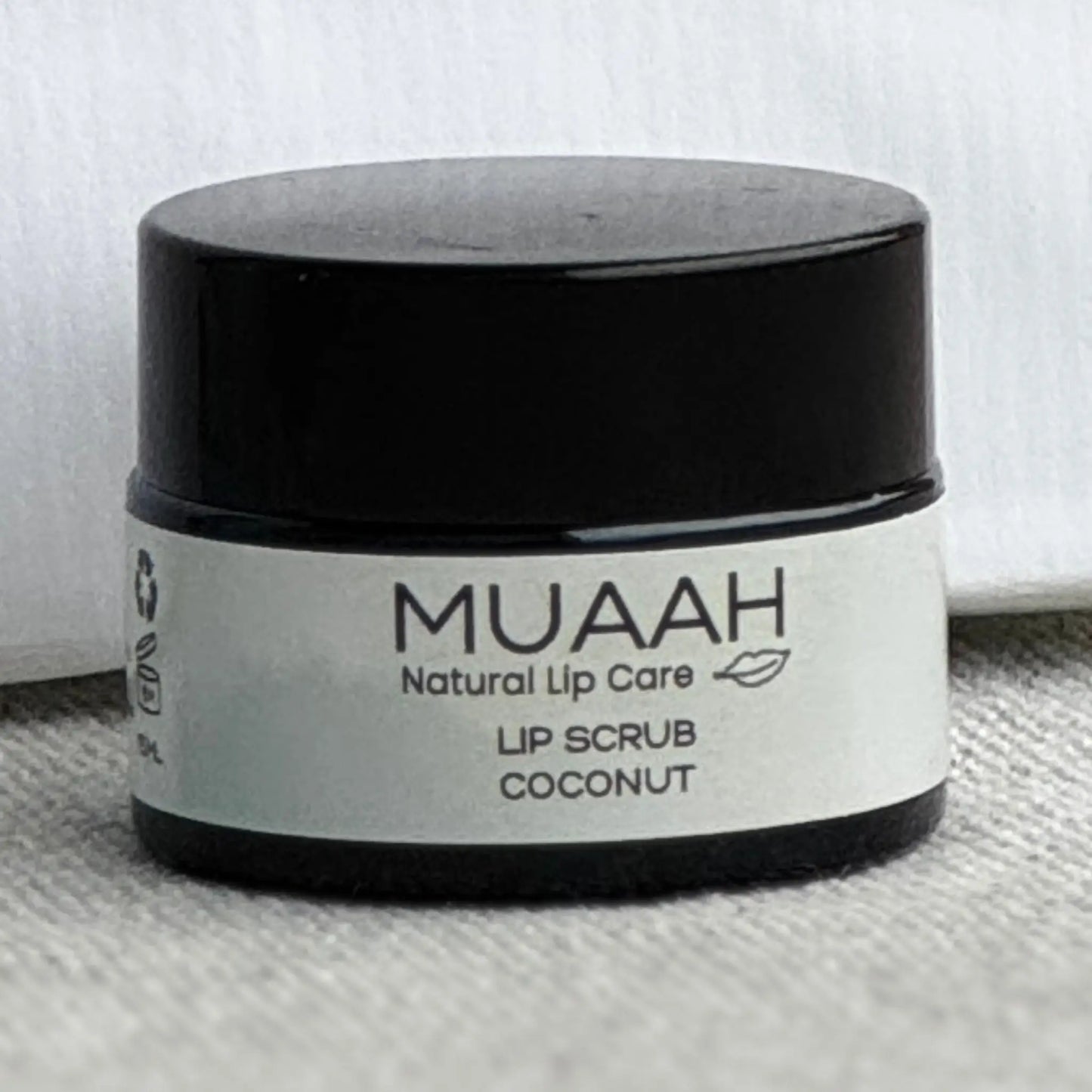 Luonnollinen huulikuorinta