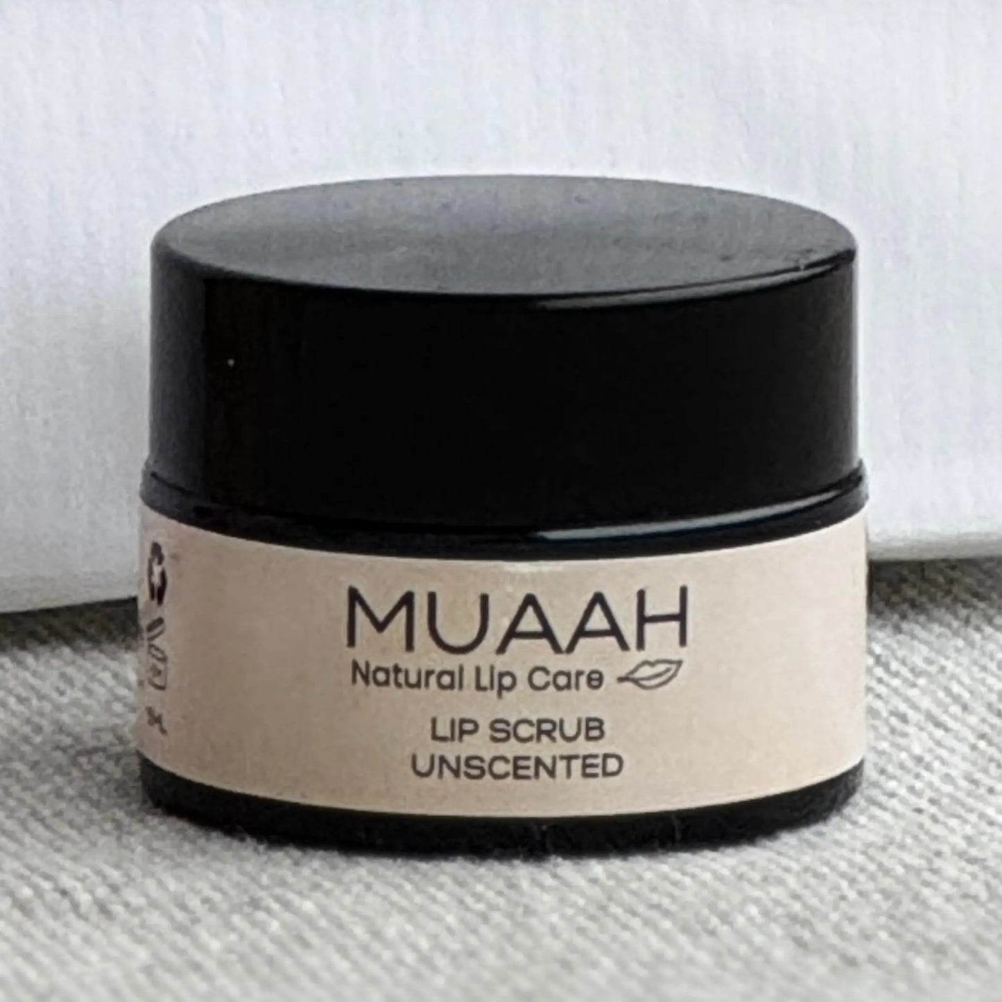 Luonnollinen huulikuorinta