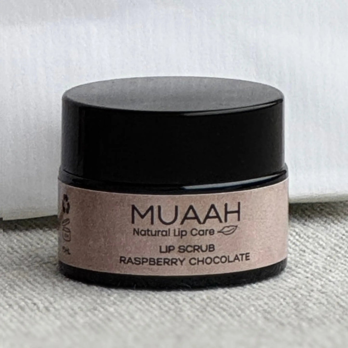 Luonnollinen huulikuorinta